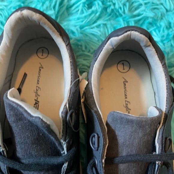 Boy’s American Eagle casual shoe - Picture 5 of 6